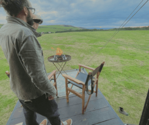 Living off-grid in their house truck gives Jess and Dan a chance to reconnect with nature.