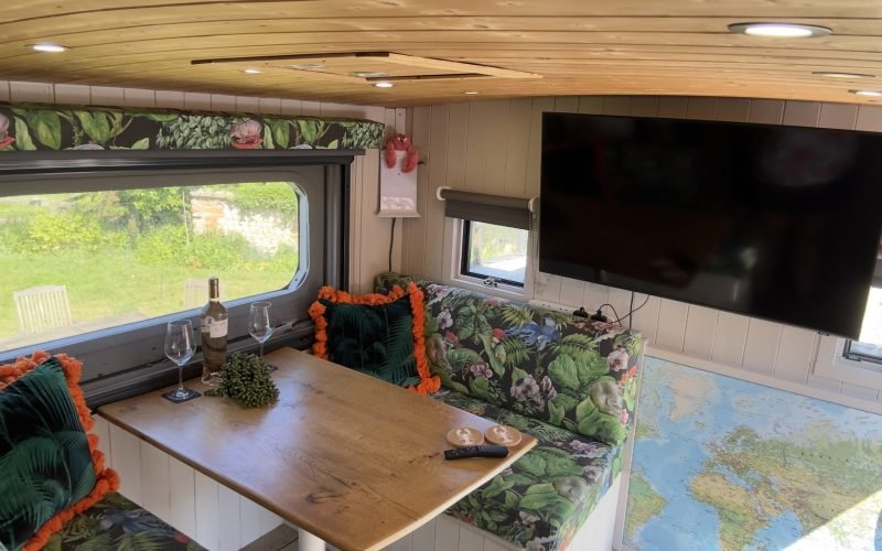 42" Samsung Smart TV