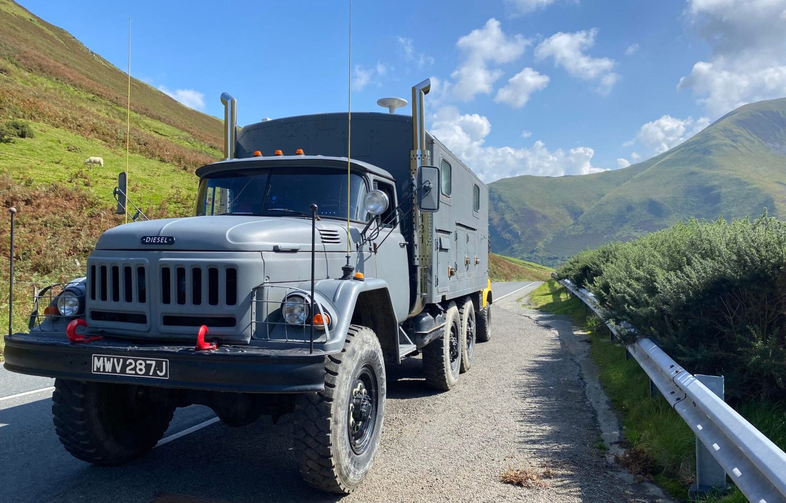 Zil 131 6x6 expedition camper
